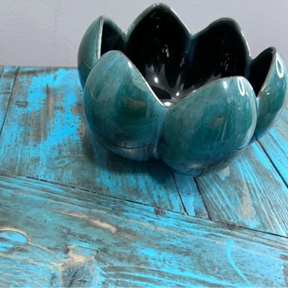 Vintage Blue Mountain Pottery Green Drip Glaze Lotus Bowl Planter - Picture 4 of 8